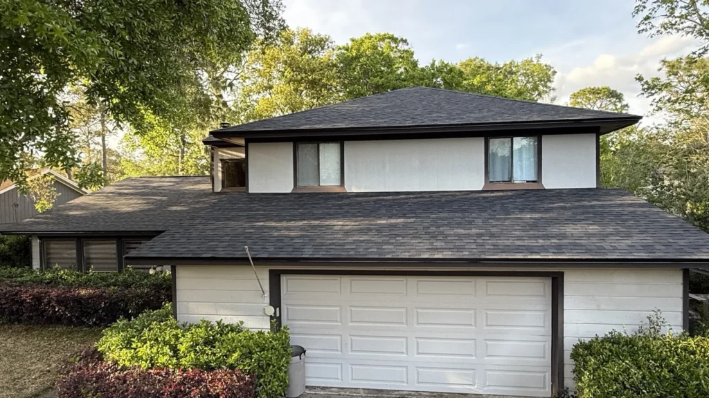 Front view of the completed Owens Corning Duration roof in the Wekiwa and Lake Brantley area